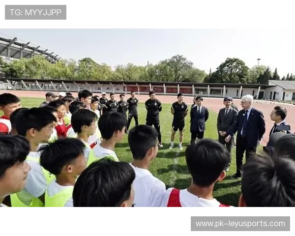 足球学院完善青训球员年龄段训练与成长指标体系，足球青训年龄要求